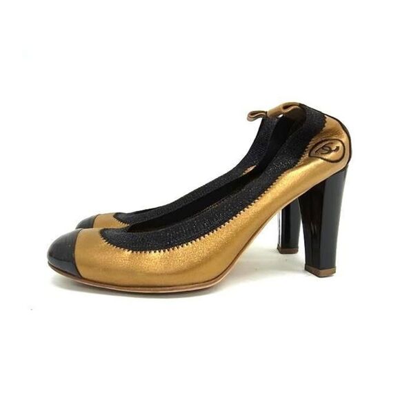 Chanel Vintage CC Gold Leather & Black Patent Stretch Spirit Heels, EU 36.5/US 6 - Picture 1 of 10